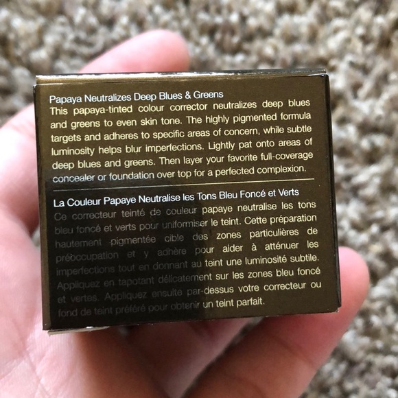 Becca backlight targeted colour corrector - Picture 4 of 4